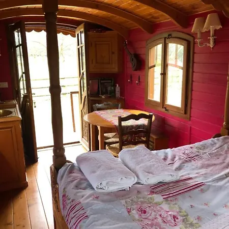 Tente de luxe Roulotte Capucine *