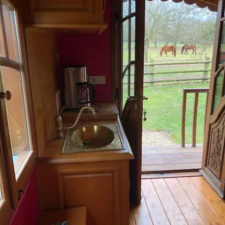 Roulotte Capucine * Ablon