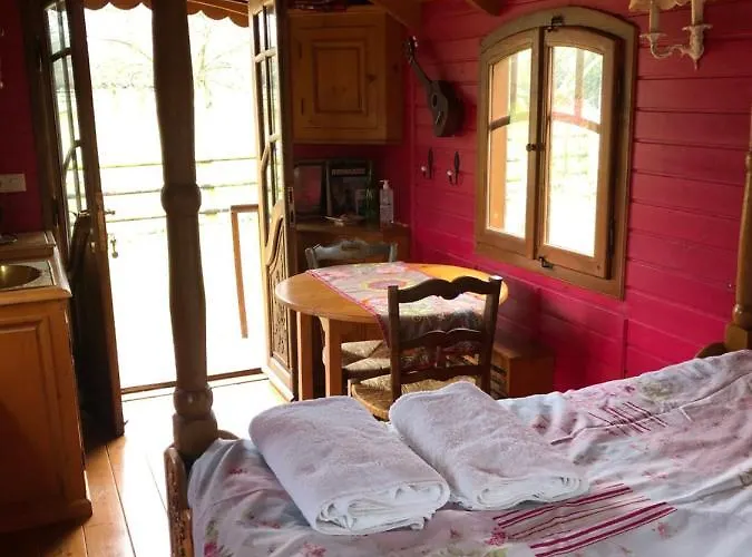 Luxe tent Roulotte Capucine *