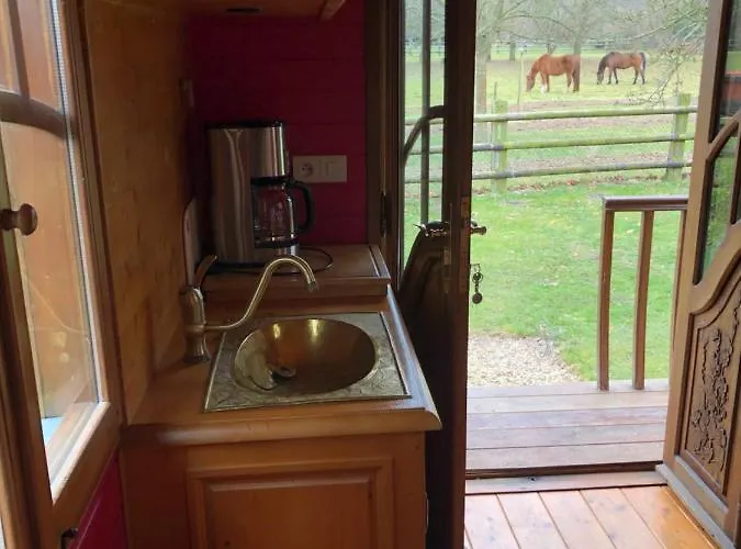 Roulotte Capucine * Ablon